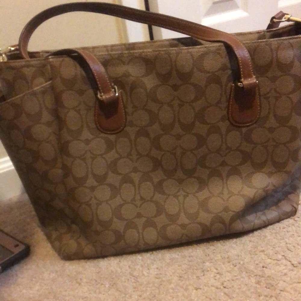 Coach - Picture 2 of 6